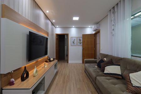Casa à venda com 145m², 2 quartos e 2 vagasSala