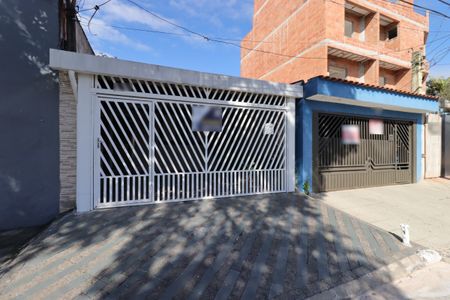 Casa à venda com 145m², 2 quartos e 2 vagasFachada