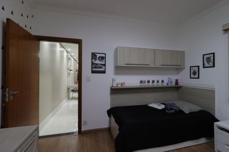 Casa à venda com 145m², 2 quartos e 2 vagasQuarto