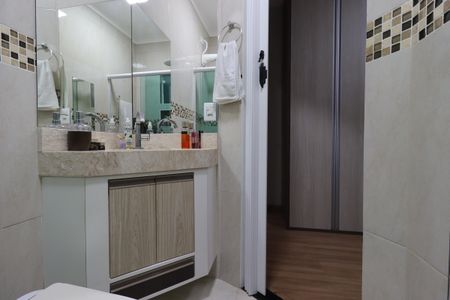 Casa à venda com 145m², 2 quartos e 2 vagasBanheiro da Suíte