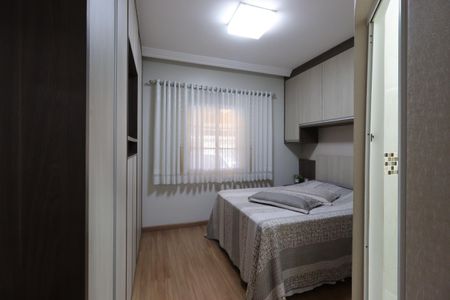 Casa à venda com 145m², 2 quartos e 2 vagasSuíte