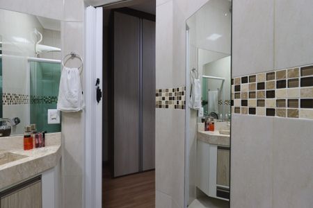 Casa à venda com 145m², 2 quartos e 2 vagasBanheiro da Suíte