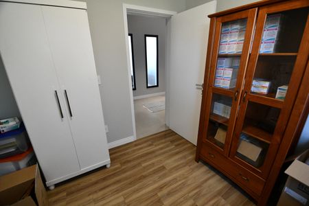 Casa de condomínio à venda com 229m², 3 quartos e 4 vagasSala / Escritório