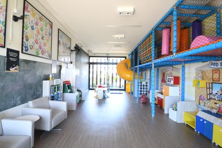 Casa de condomínio à venda com 229m², 3 quartos e 4 vagasBrinquedoteca