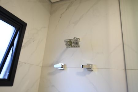 Casa de condomínio à venda com 229m², 3 quartos e 4 vagasBanheiro do Quarto 1