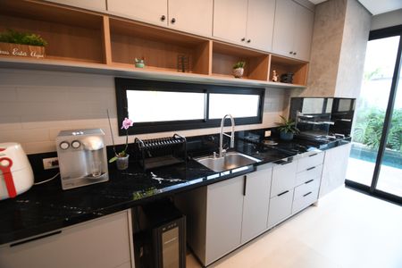 Casa de condomínio à venda com 229m², 3 quartos e 4 vagasCozinha