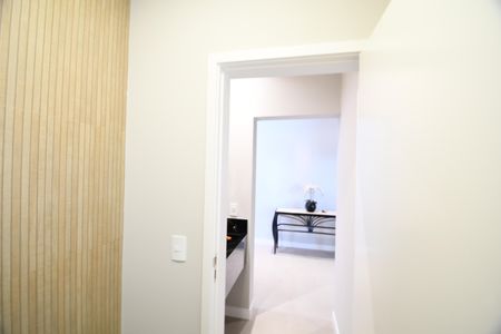 Casa de condomínio à venda com 229m², 3 quartos e 4 vagasLavabo