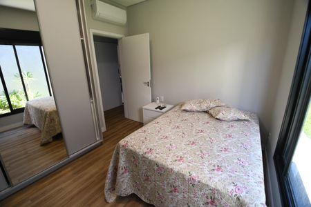 Casa de condomínio à venda com 229m², 3 quartos e 4 vagasQuarto Suíte 1