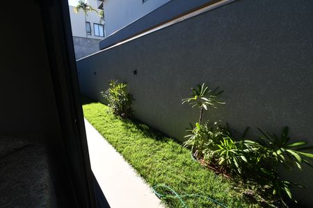 Casa de condomínio à venda com 229m², 3 quartos e 4 vagasQuarto Suíte 1 - Vista