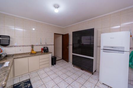 Casa à venda com 160m², 3 quartos e 3 vagas Casa à venda com 160m², 3 quartos e 3 vagasCozinha