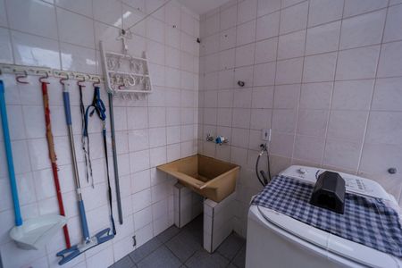 Casa à venda com 160m², 3 quartos e 3 vagas Casa à venda com 160m², 3 quartos e 3 vagasÁrea de Serviço