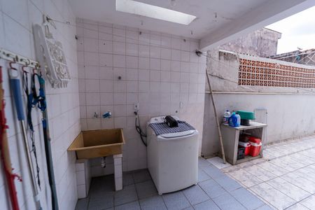 Casa à venda com 160m², 3 quartos e 3 vagas Casa à venda com 160m², 3 quartos e 3 vagasÁrea de Serviço