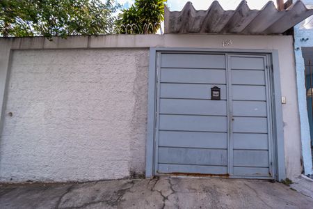 Casa à venda com 160m², 3 quartos e 3 vagas Casa à venda com 160m², 3 quartos e 3 vagasFachada