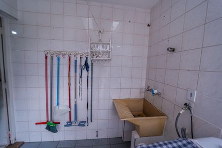 Casa à venda com 160m², 3 quartos e 3 vagas Casa à venda com 160m², 3 quartos e 3 vagasÁrea de Serviço