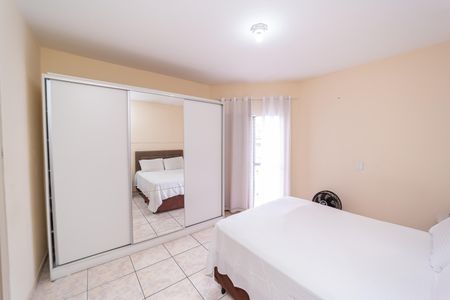 Casa à venda com 160m², 3 quartos e 3 vagas Casa à venda com 160m², 3 quartos e 3 vagasSuíte