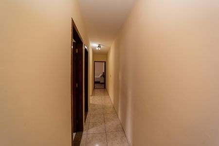 Casa à venda com 160m², 3 quartos e 3 vagas Casa à venda com 160m², 3 quartos e 3 vagasCorredor