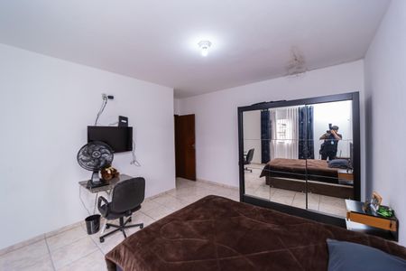 Casa à venda com 160m², 3 quartos e 3 vagas Casa à venda com 160m², 3 quartos e 3 vagasQuarto 1