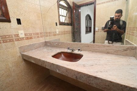 Casa para alugar com 503m², 3 quartos e 2 vagasBanheiro da Suíte