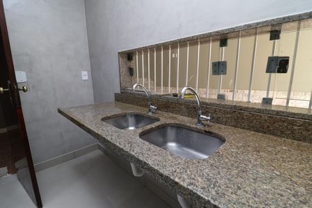 Casa para alugar com 503m², 3 quartos e 2 vagasCozinha