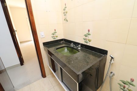 Casa para alugar com 503m², 3 quartos e 2 vagasBanheiro Social