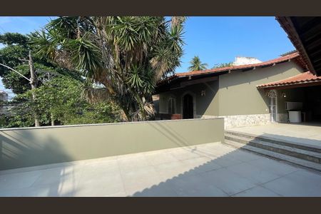 Casa para alugar com 503m², 3 quartos e 2 vagasÁrea externa