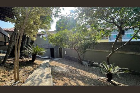 Casa para alugar com 503m², 3 quartos e 2 vagasÁrea externa