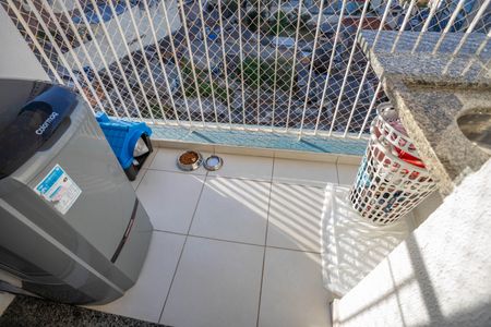 Apartamento à venda com 56m², 3 quartos e 1 vaga Apartamento à venda com 56m², 3 quartos e 1 vagaVaranda da sala