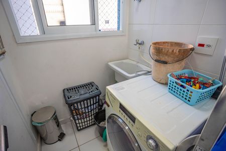 Apartamento à venda com 56m², 3 quartos e 1 vaga Apartamento à venda com 56m², 3 quartos e 1 vagaÁrea de serviço