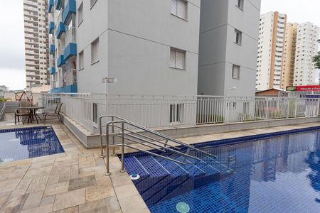 Apartamento à venda com 56m², 3 quartos e 1 vaga Apartamento à venda com 56m², 3 quartos e 1 vagaÁrea comum - Piscina
