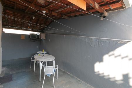 Casa à venda com 180m², 3 quartos e 1 vagaQuintal