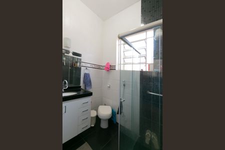 Casa à venda com 180m², 3 quartos e 1 vagaBanheiro