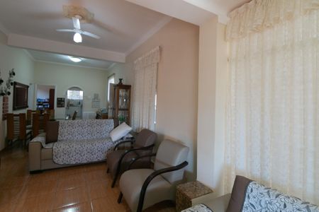 Casa à venda com 180m², 3 quartos e 1 vagaSala