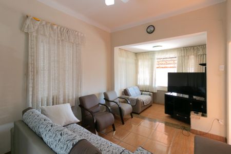 Casa à venda com 180m², 3 quartos e 1 vagaSala