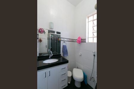 Casa à venda com 180m², 3 quartos e 1 vagaBanheiro