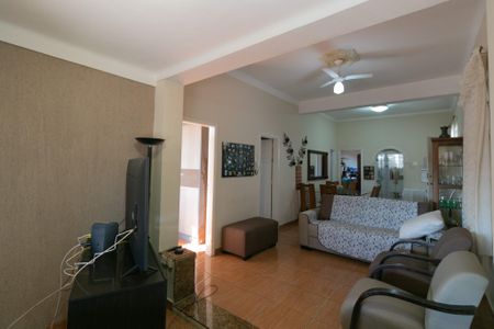 Casa à venda com 180m², 3 quartos e 1 vagaSala