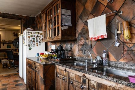 Casa à venda com 700m², 3 quartos e 4 vagasCopa