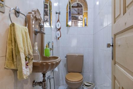 Casa à venda com 700m², 3 quartos e 4 vagasLavabo