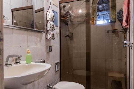 Casa à venda com 700m², 3 quartos e 4 vagasBanheiro Social