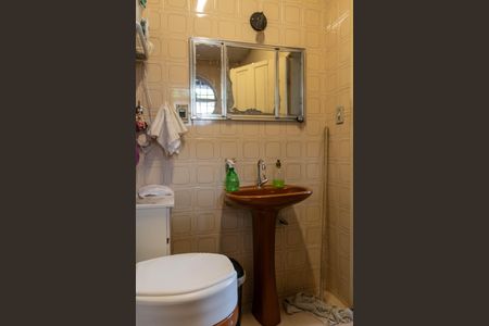 Casa à venda com 700m², 3 quartos e 4 vagasBanheiro da Suíte