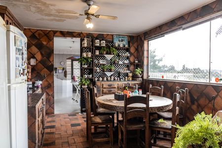 Casa à venda com 700m², 3 quartos e 4 vagasCopa