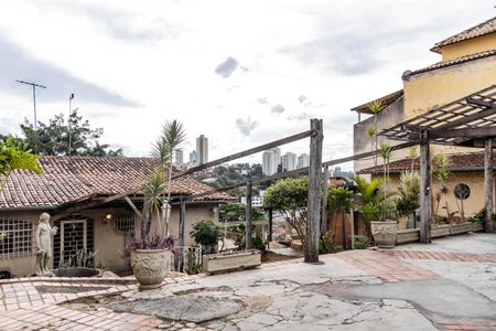 Casa à venda com 700m², 3 quartos e 4 vagasGaragem