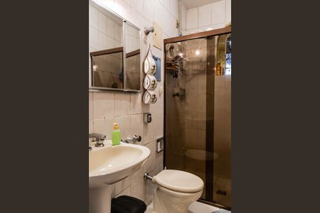 Casa à venda com 700m², 3 quartos e 4 vagasBanheiro Social