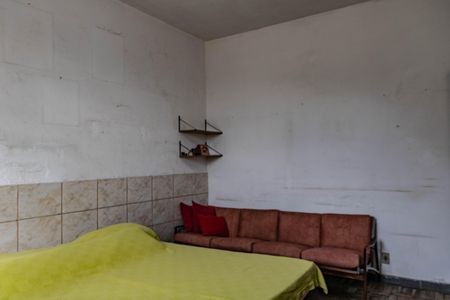 Casa à venda com 700m², 3 quartos e 4 vagasCasa 2 Quarto 1