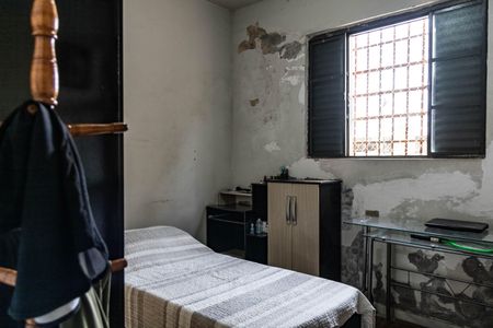 Casa à venda com 700m², 3 quartos e 4 vagasCasa 2 Quarto 2