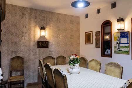 Casa à venda com 700m², 3 quartos e 4 vagasSala 1