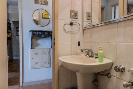 Casa à venda com 700m², 3 quartos e 4 vagasBanheiro Social