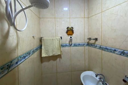 Casa à venda com 150m², 2 quartos e 1 vagaBanheiro 2