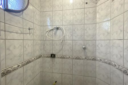 Casa à venda com 150m², 2 quartos e 1 vagaBanheiro 1