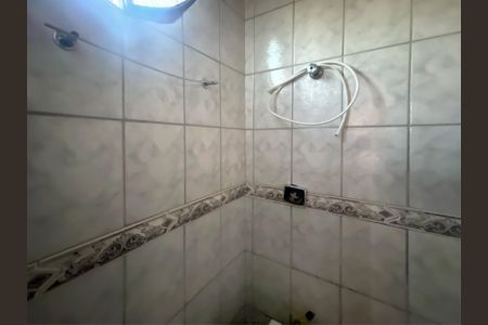 Casa à venda com 150m², 2 quartos e 1 vagaBanheiro 1