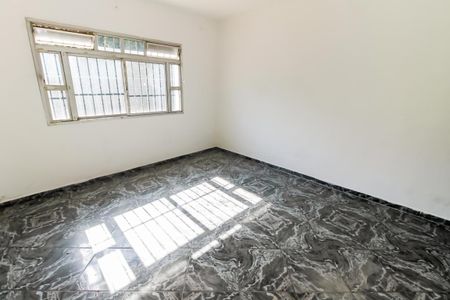 Casa à venda com 300m², 2 quartos e 6 vagas Casa à venda com 300m², 2 quartos e 6 vagasSala